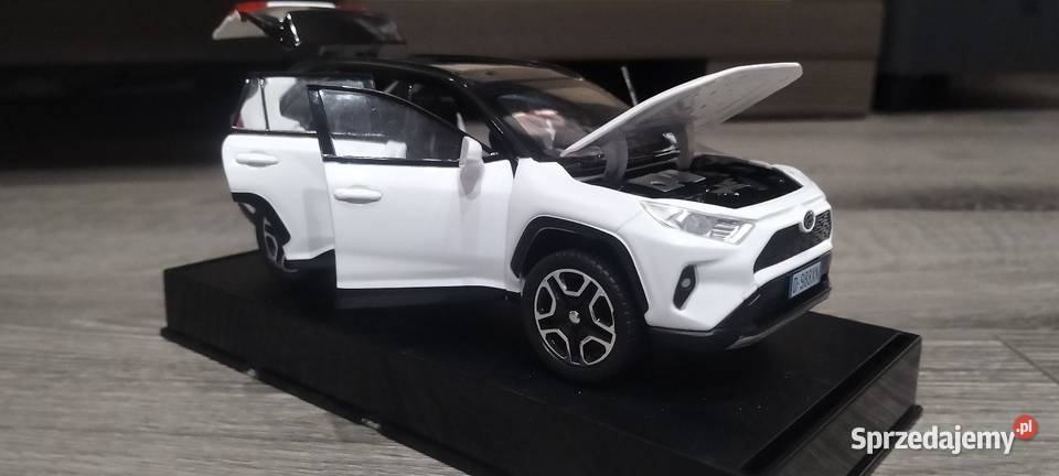 Toyota RAV4 w skali 1 32 Kutno