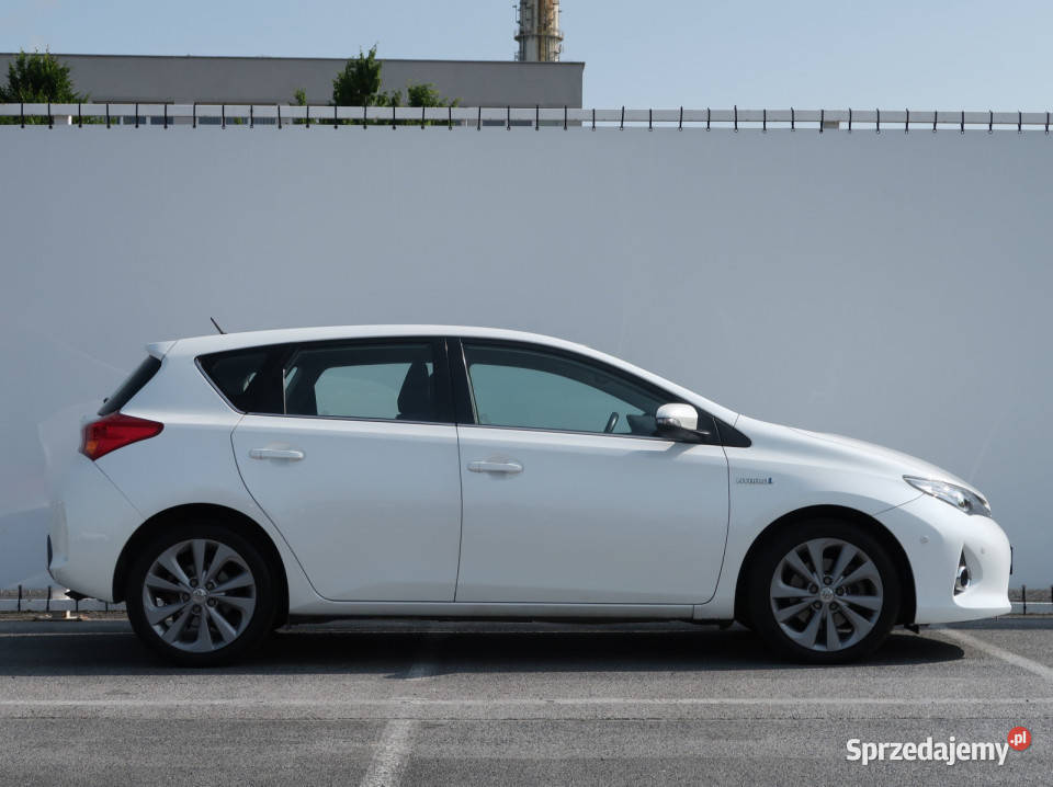 Toyota Auris Hybrid