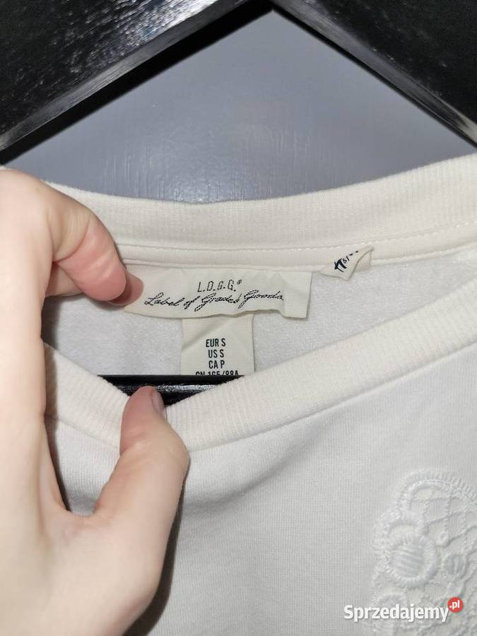Ciepła bluza HM z haftem mazowieckie Warszawa