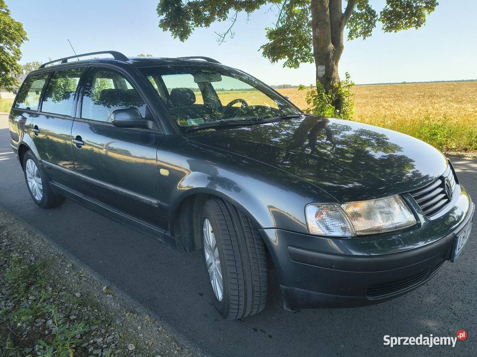 Passat B5 1999r 23 vr5 LPG stan oryginał sprawny sprzedam