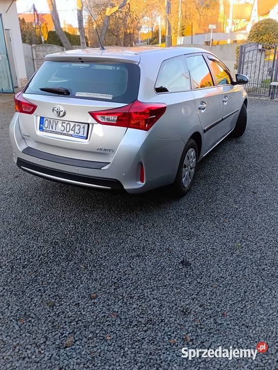 Tpyota Auris TS bęzyna 16 kombi 132 przebieg 167 benzyna sprzedam