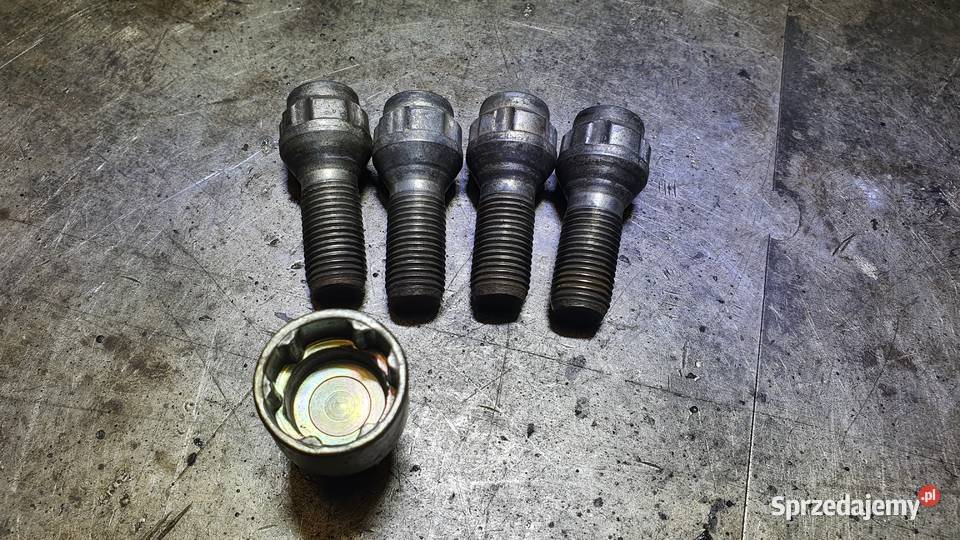 Audi A6 S6 C4 quattro zwrotnice tył stan wiele Rok produkcji 1997