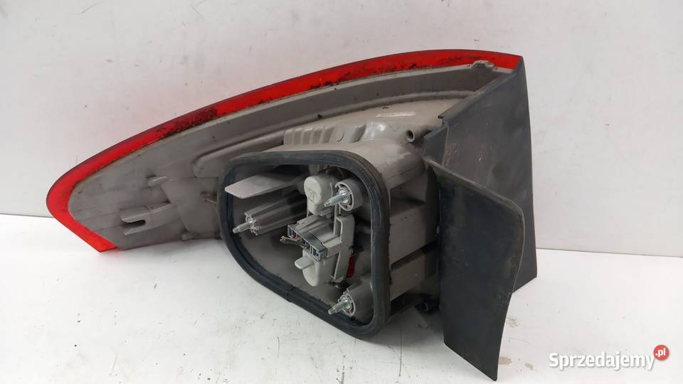 FORD MONDEO MK4 KOMBI LAMPA TYŁ PRAWA Zbierkowo