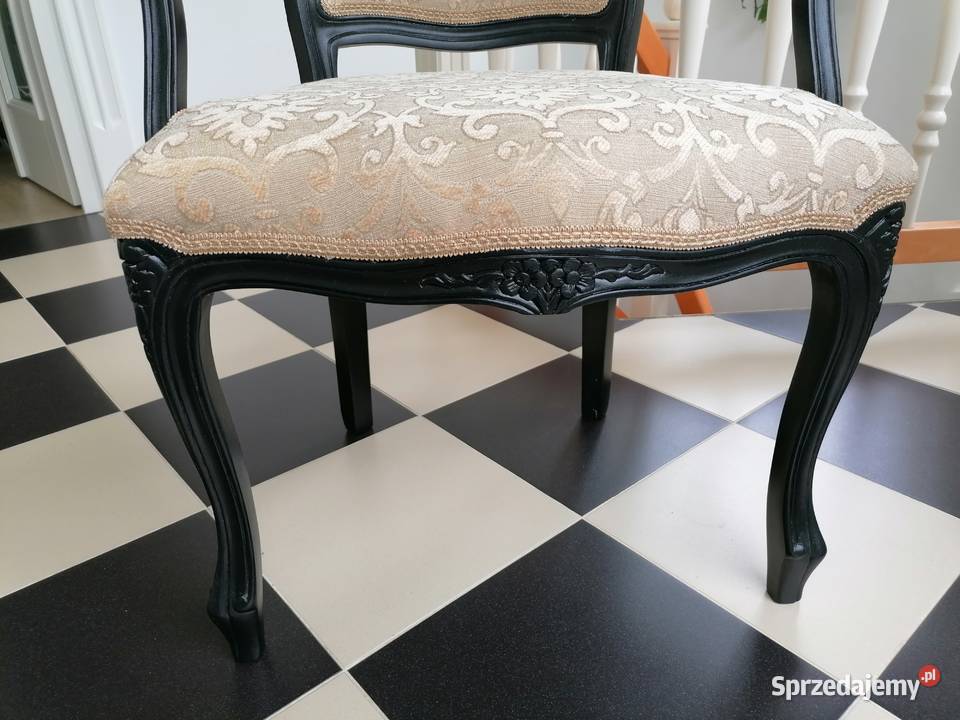 Stylowy fotel ze stolikiem Lubań