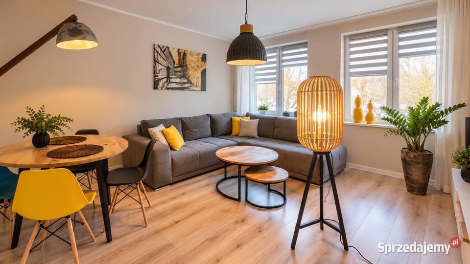 Lampa podłogowa ratanowa Wyry