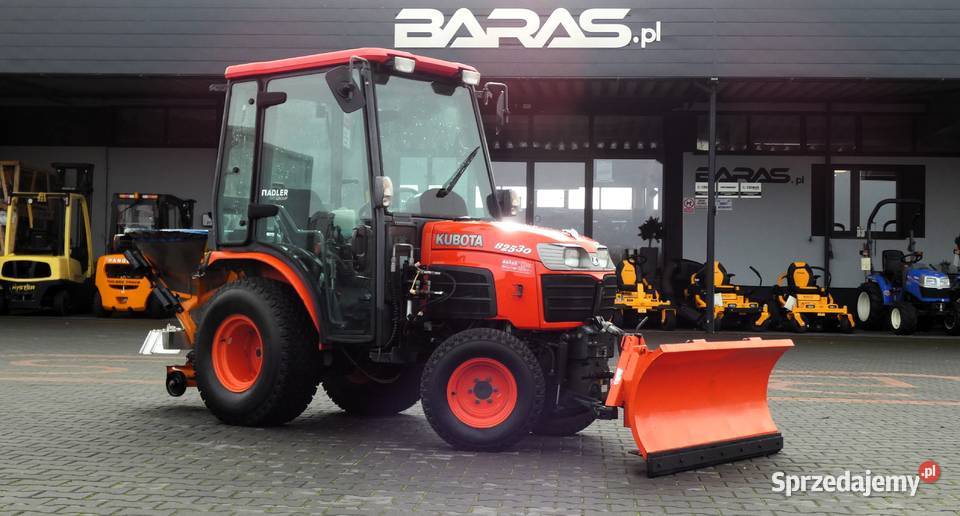 Traktor KUBOTA B2350 4x4 Pług Posypywarka Świnice Warckie