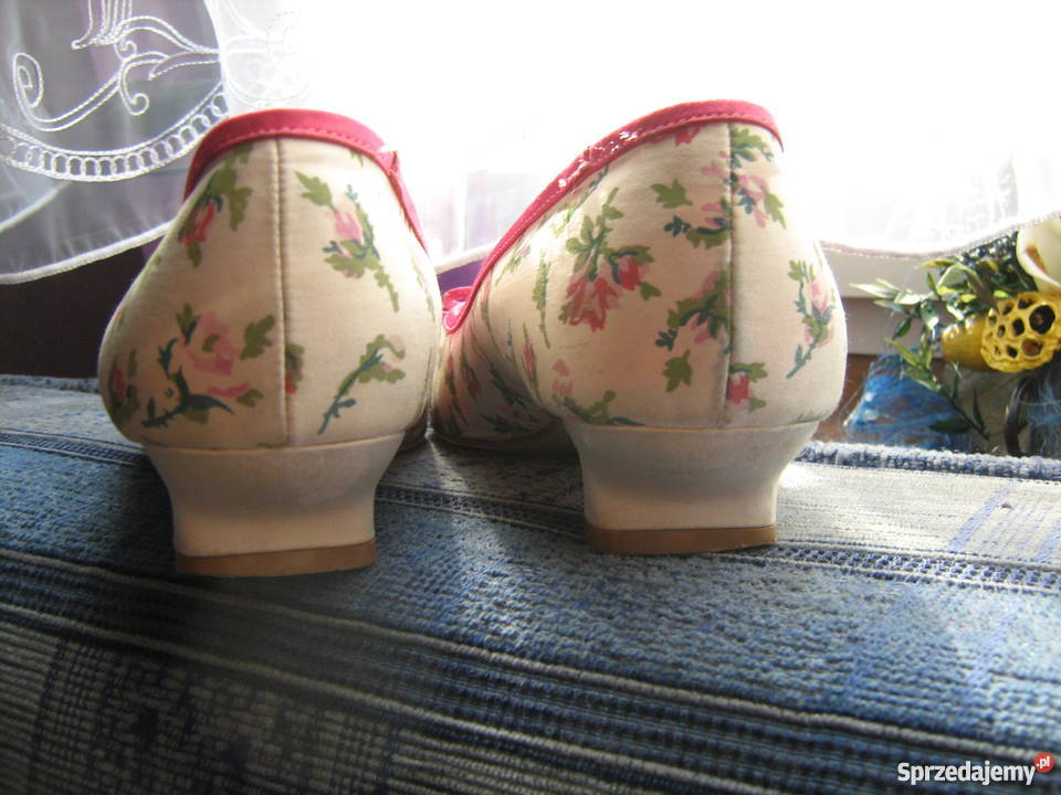 czółenka półbuty floral kwiaty 38 tkanina Słupca