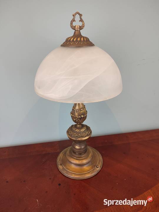 Piękna mosiężna lampa z mlecznym zdobionym Łódź