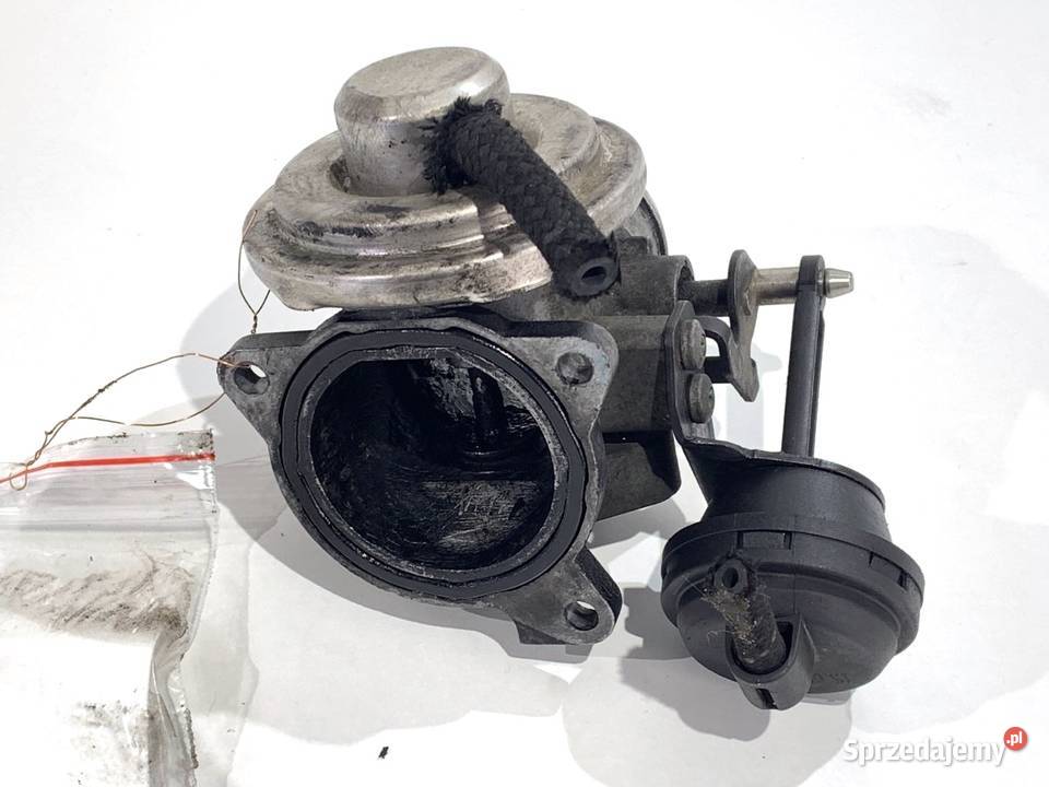 PRZEPUSTNICA VW GOLF IV 038129637 19 90 9708