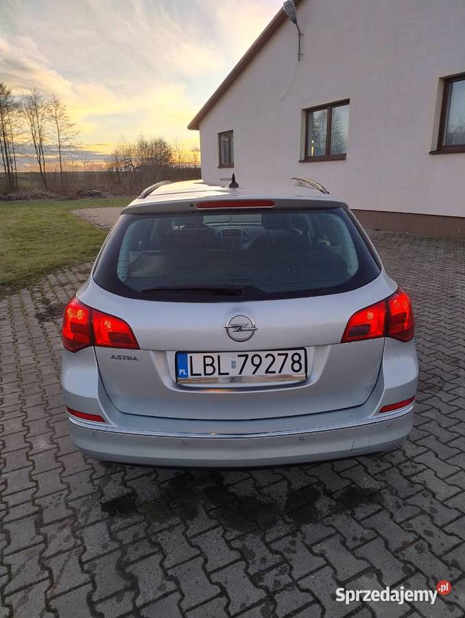 Opel astra j 2015 16d 136 przebieg 198 elektryczne szyby lubelskie Babice