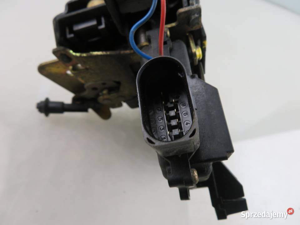 ZAMEK LEWY PRZEDNI AUDI A4 B6 małopolskie