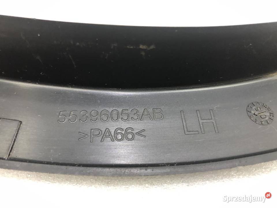 LISTWA BŁOTNIKA LEWA 55396053AB GRAND CHEROKEE osobowe