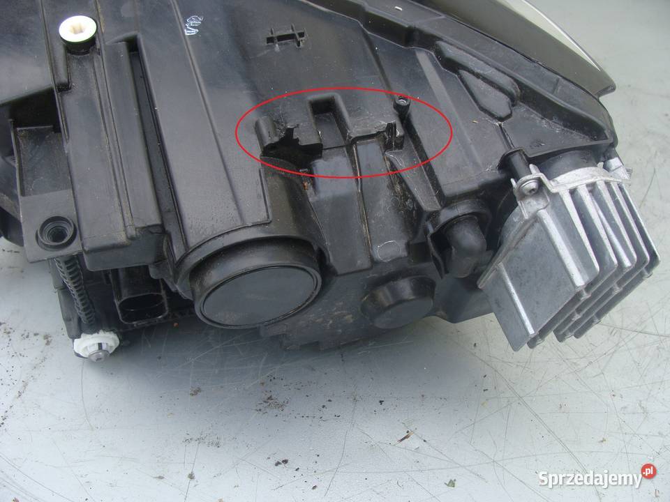 SEAT ATECA LIFT LAMPA PRZEDNIA PRAWA FULL LED Goleniów