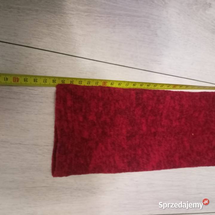 Bordowa sukienka sweterkowa MINI z odkrytymi różowy sprzedam