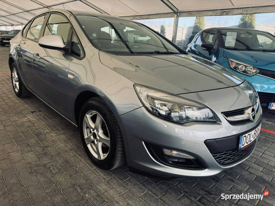 Opel Astra Salon Polska 16 Benzyna 115 J Zduńska Wola