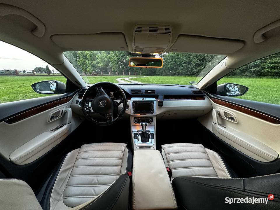 Volkswagena Passat CC brązowy Pierstnica