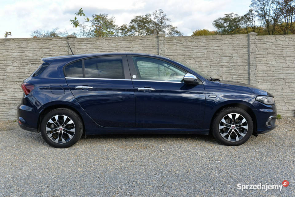 Fiat Tipo 14 95 hatchback LED Alufelgi Bluetooth klimatyzacja