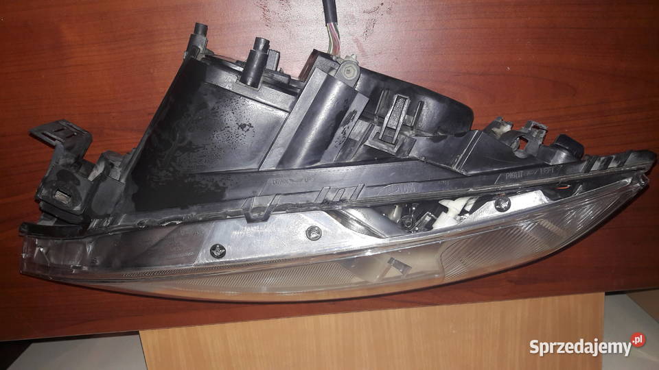 Reflektory ksenonowe Ford Mondeo MK 3 lampy przednie Głuchołazy
