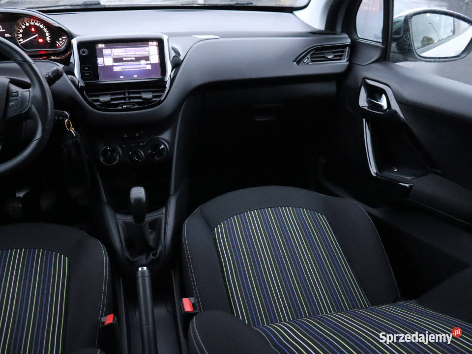 Peugeot 208 12 PureTech Hatchback Bielany Wrocławskie
