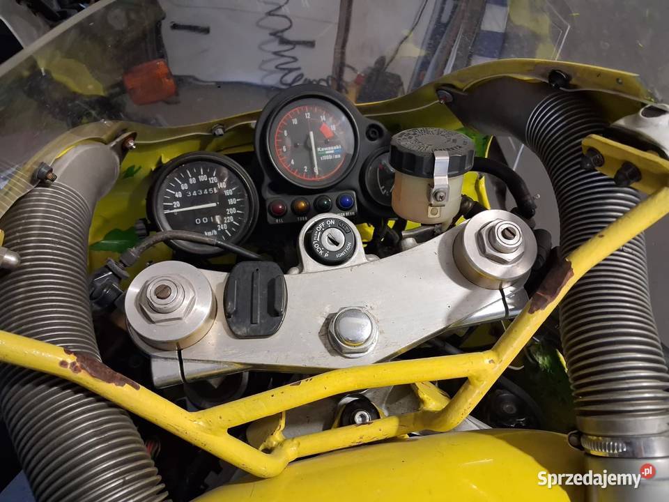 Sprzedam Kawasaki ZXR 400 H2 1990r pomorskie Gowino