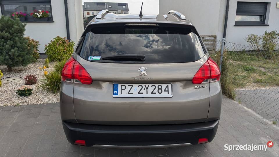 Sprzedam Peugeot 2008 produkcji 2013 Dachowa
