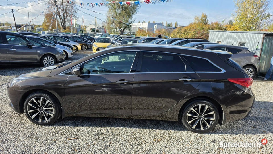Hyundai i40 Lift Bogato Wyposażony brązowy