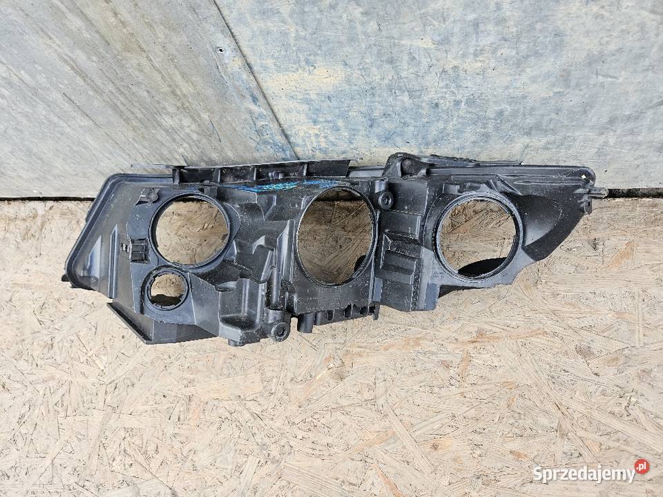 LAND ROVER DISCOVERY SPORT PUSZKA LAMPY PRAWA Międzychód