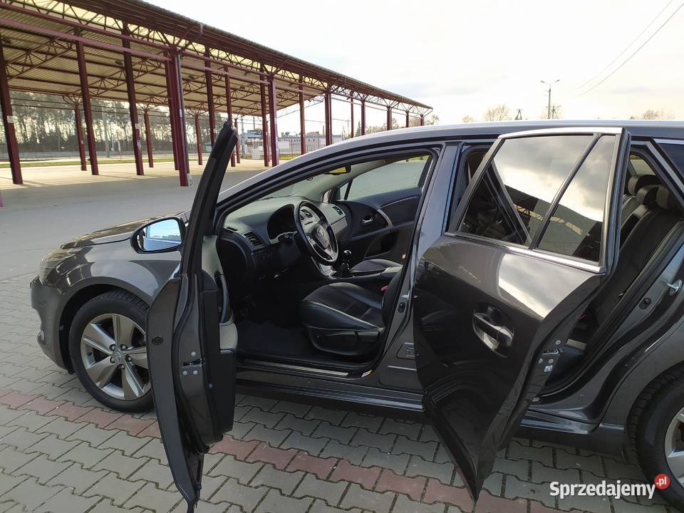 Sprzedam Toyota Avensis T27