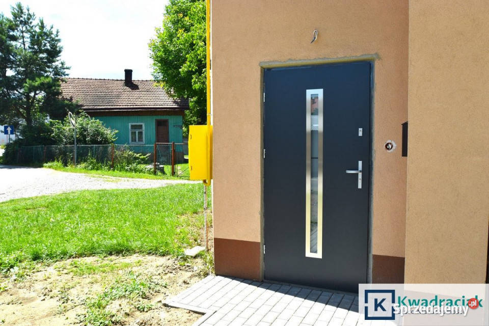 Sprzedam lokal 814m2 Sanok 81.4m2