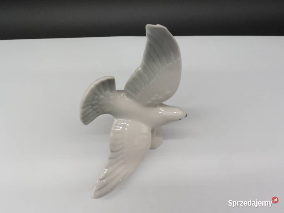 Stara figurka Porcelanowy Ptak w locie Mewa Porcelana i szkło Raszków