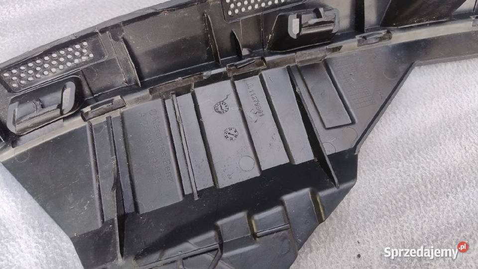 Mercedes GLA prawy przód ślizg zderzaka oryginał Obrzycko