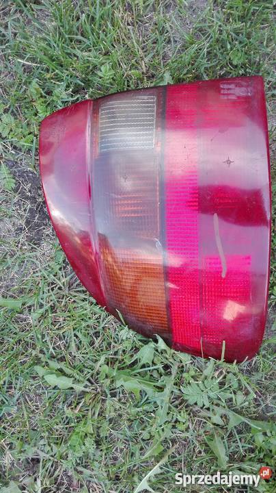 opel astra 1 94r sedan lampa tylna lewa Zbiersk