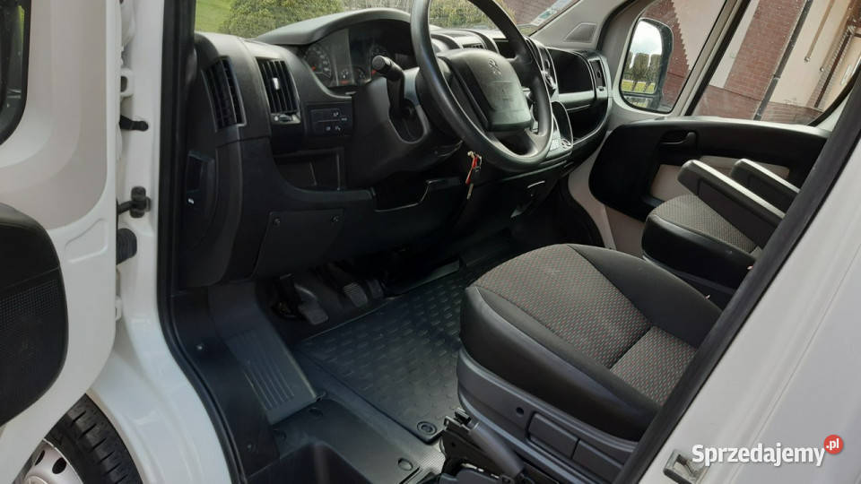 Peugeot Boxer 20 BlueHDi o mocy 110 L2H2 elektryczne szyby Bachowice
