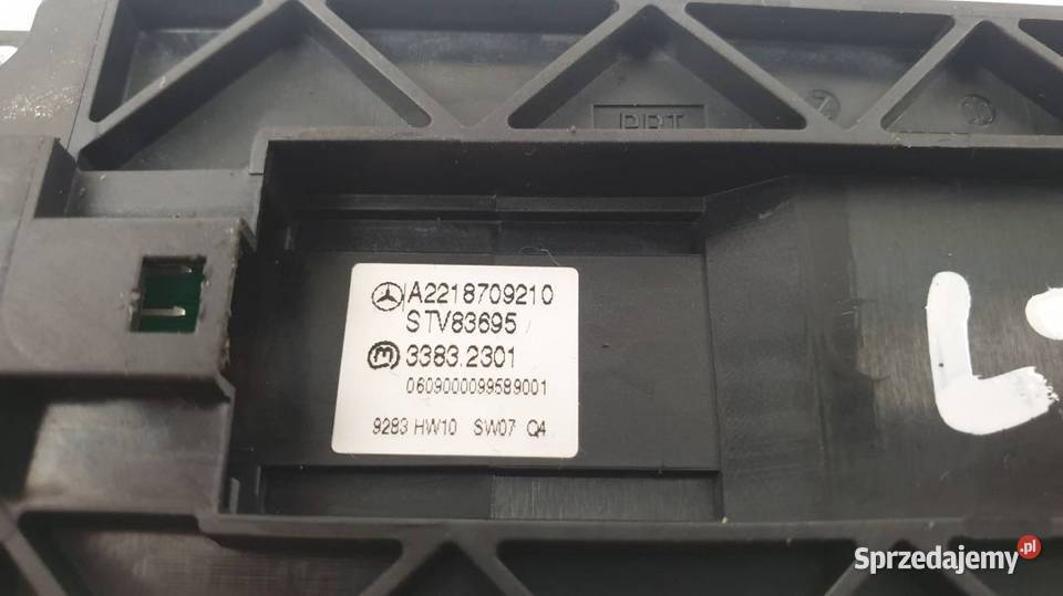 PRZELACZNIK SZYB A2218709210 MERCEDES W221 osobowe Lipno sprzedam