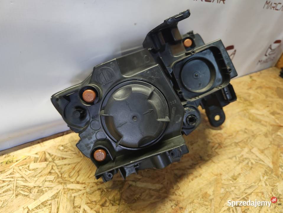 Lampa Xenon Lewy Przód Jeep Grand Cherokee Wk2 osobowe wielkopolskie Pleszew