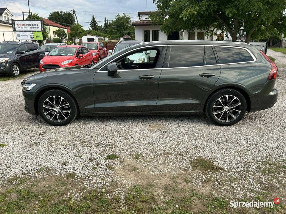 Volvo V60 Super stan Benzyna Hybryda II 2018 mazowieckie Nowe Iganie sprzedam