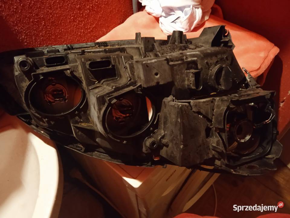 mercedes 220 lifcie lampa xsenon lewe plus szklo śląskie Sosnowiec