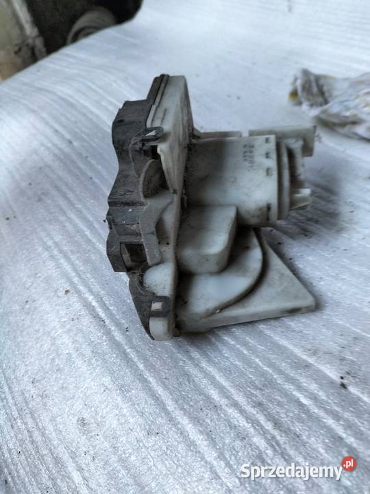 ZAMEK DRZWI TYŁ LEWY GOLF III 1H4 862 153 osobowe Pozostałe Kamień-Kolonia