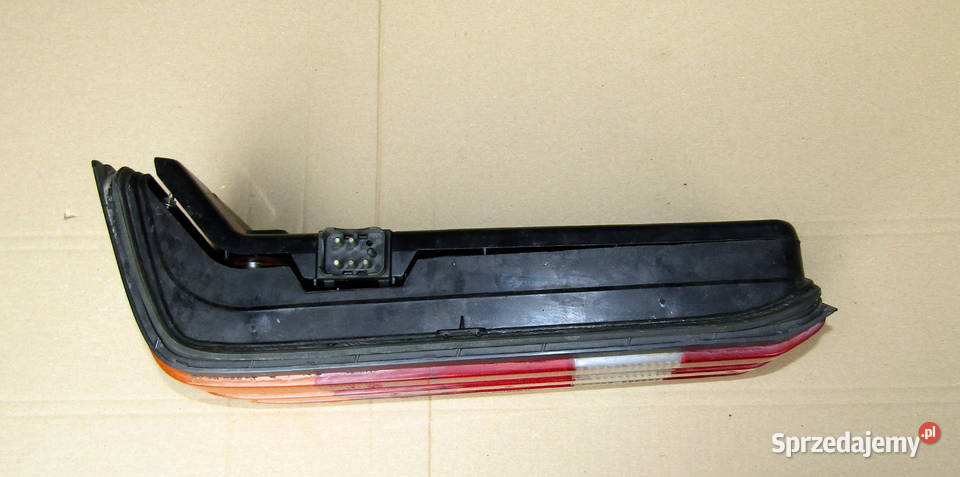 LAMPA TYLNA LEWA MERCEDES 190 W201 Rok produkcji 1987 łódzkie Mysłaków