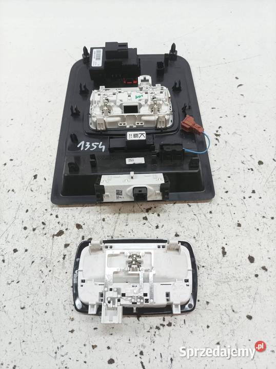 LAMPKA PODSUFITKI Dacia Duster III 2024 osobowe