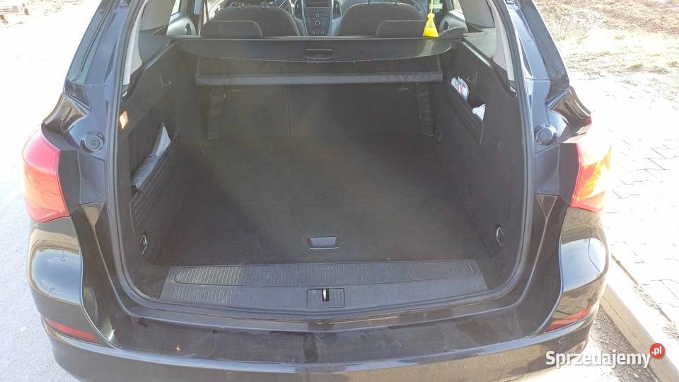 Opel Astra J 14 Sports Tourer Ostrowiec Świętokrzyski
