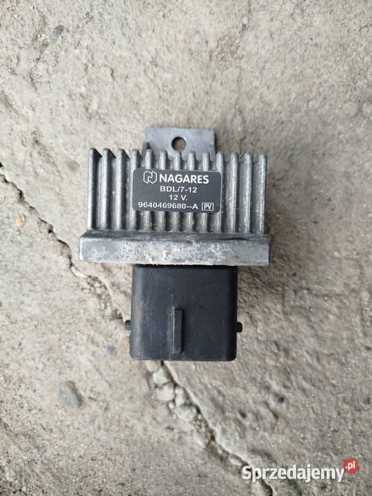 Przekaźnik świec żarowych 15 dCi osobowe Przekaźniki Rzeszów