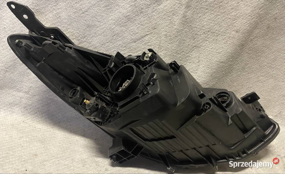 MAZDA 2 LAMPA ZW LEWY PRZÓD STANLEY P6516 śląskie