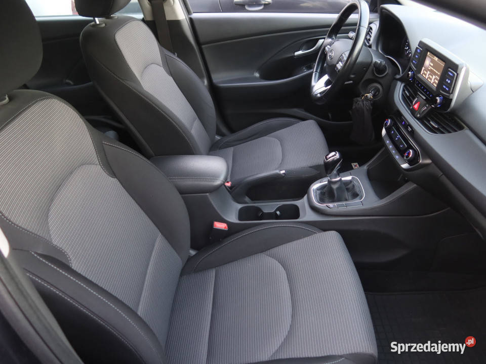 Hyundai i30 16 CRDi ASR (kontrola trakcji) Samochody osobowe Katowice sprzedam