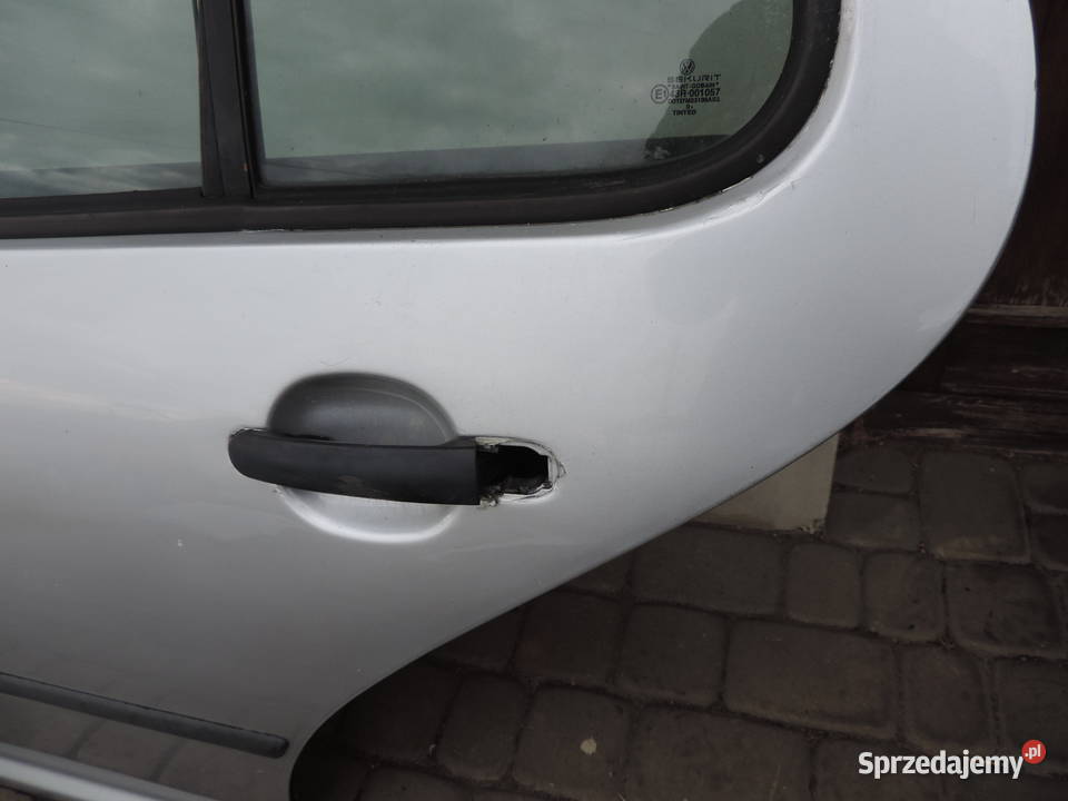 VOLKSWAGEN GOLF 4 5D DRZWI LEWY TYŁ