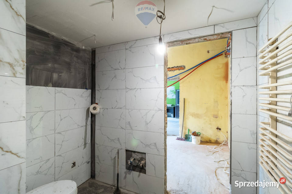 2 pokoje parter centrum Brzezin parking Brzeziny sprzedam