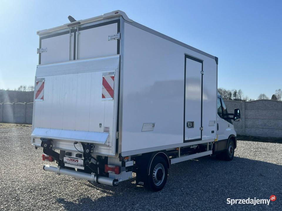Iveco Daily 35S18 HiMatic Winda750 Chłodnia welurowa tapicerka Daleszyce