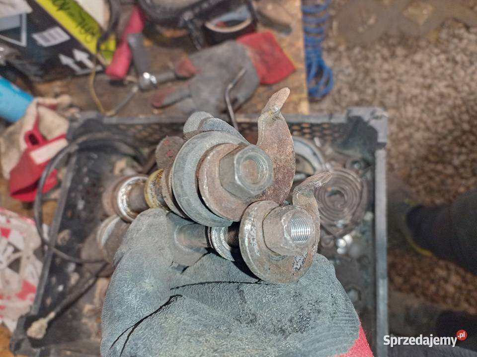 Oś ośka komar komplet Frysztak sprzedam