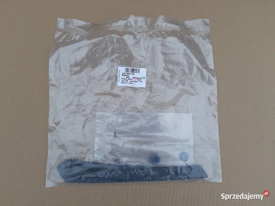 VW PASSAT B8 LISTWA LAMPY OSŁONA PRAWA 3G0998120 osobowe Trzciel sprzedam