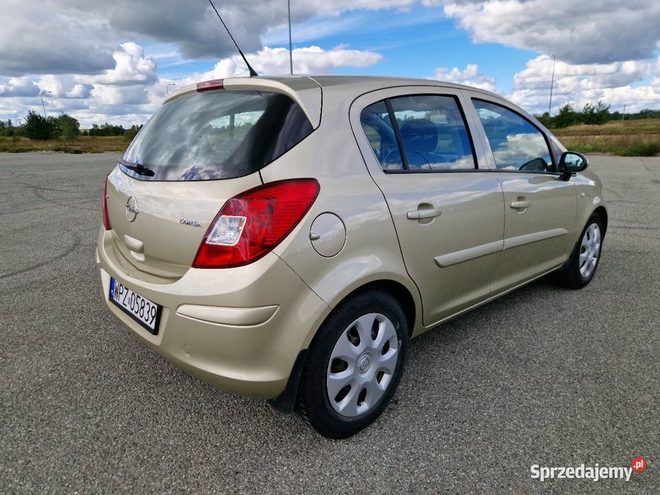 Opel Corsa D 12 2008r 56